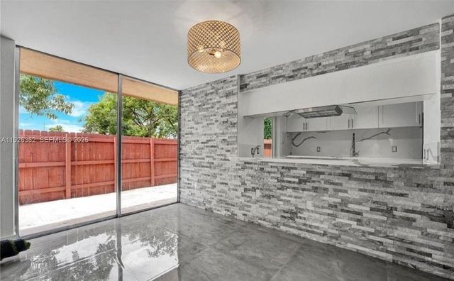 20010 SW 123rd Dr 20010, Miami, FL 33177