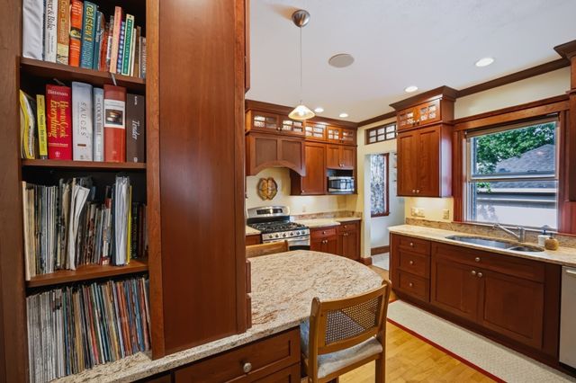52 Vane St, Quincy, MA 02171