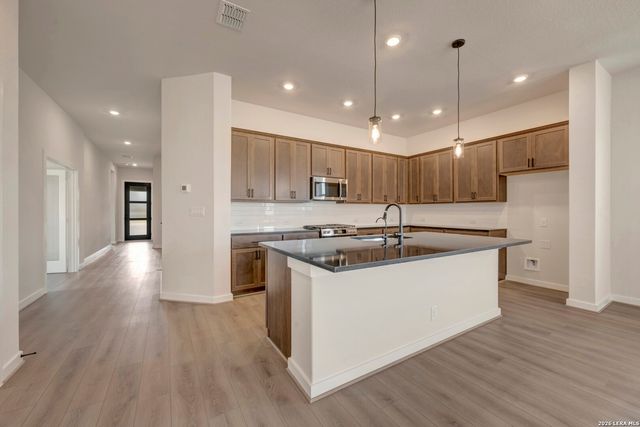 5817 Gunner, New Braunfels, TX 78130