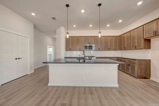 5817 Gunner, New Braunfels, TX 78130