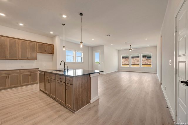 5817 Gunner, New Braunfels, TX 78130