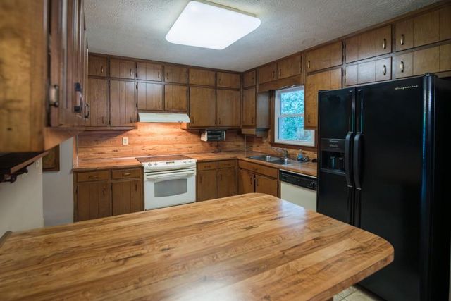 3881 Vicki Court, Duluth, GA 30096