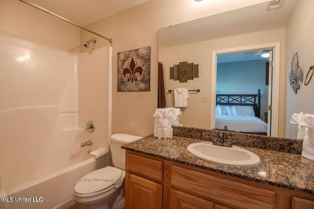 2230 Beach Drive, 808, Gulfport, MS 39507