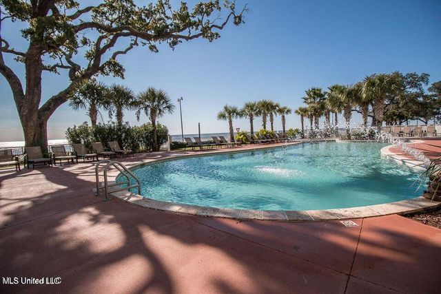 2230 Beach Drive, 808, Gulfport, MS 39507