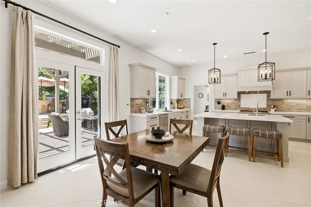 359 Loire Valley, Simi Valley, CA 93065