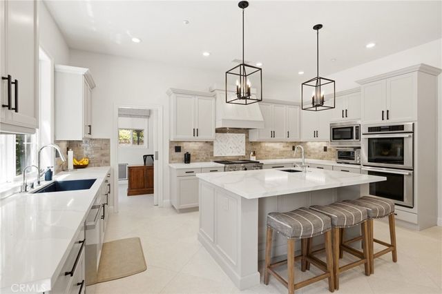359 Loire Valley, Simi Valley, CA 93065