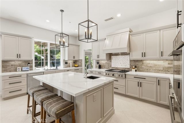 359 Loire Valley, Simi Valley, CA 93065