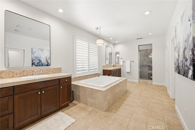 359 Loire Valley, Simi Valley, CA 93065