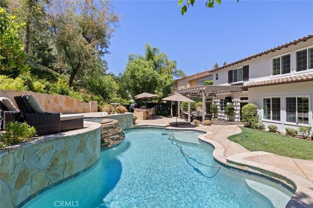 359 Loire Valley, Simi Valley, CA 93065