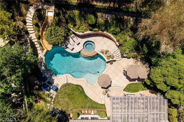 359 Loire Valley, Simi Valley, CA 93065