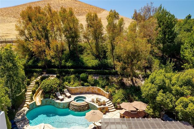 359 Loire Valley, Simi Valley, CA 93065