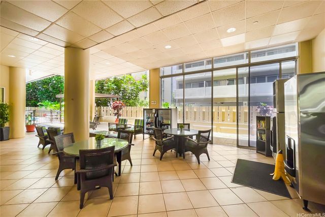 444 Kanekapolei Street 810, Honolulu, HI 96815