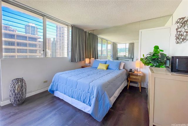 444 Kanekapolei Street 810, Honolulu, HI 96815