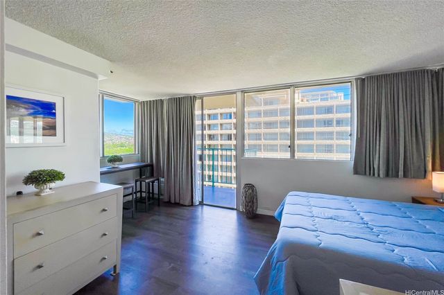 444 Kanekapolei Street 810, Honolulu, HI 96815