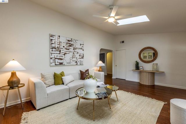 749 Orion Way, Livermore, CA 94550