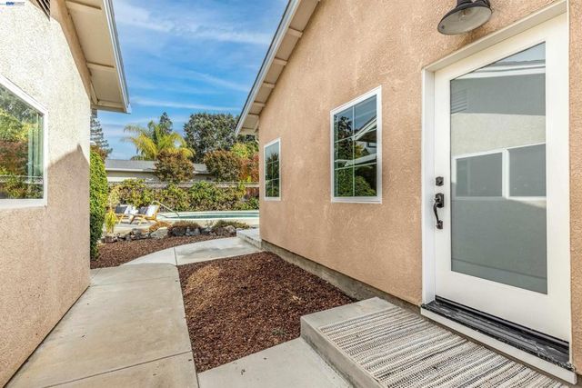 749 Orion Way, Livermore, CA 94550