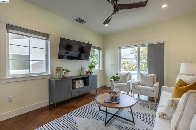749 Orion Way, Livermore, CA 94550