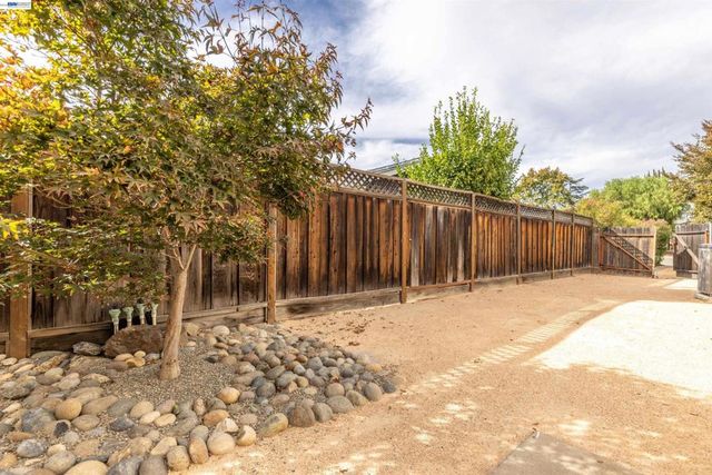 749 Orion Way, Livermore, CA 94550
