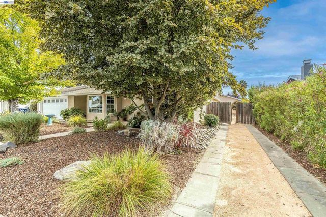 749 Orion Way, Livermore, CA 94550