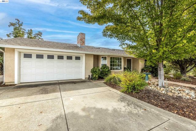 749 Orion Way, Livermore, CA 94550