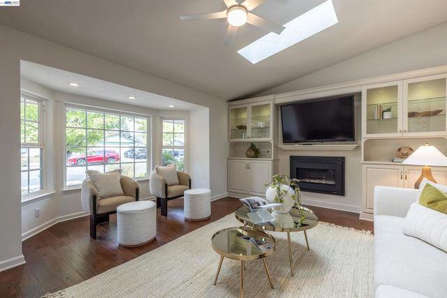 749 Orion Way, Livermore, CA 94550