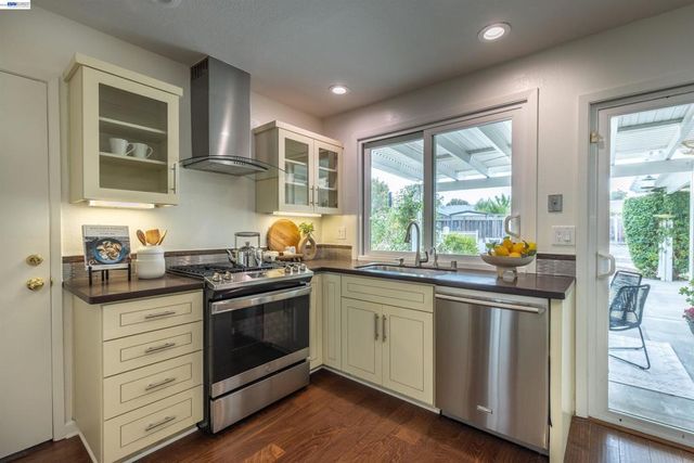 749 Orion Way, Livermore, CA 94550