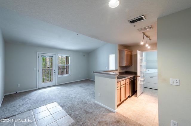 7701 TIMBERLIN PARK Boulevard 234, Jacksonville, FL 32256