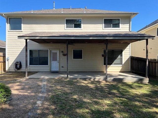 808 Belvedere Dr, Conroe, TX 77301