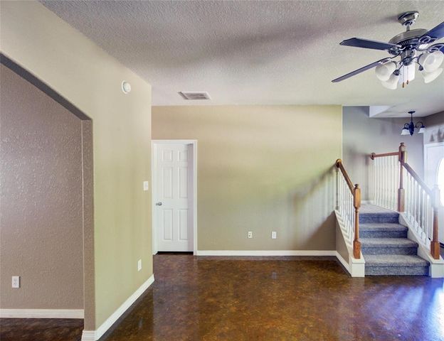 808 Belvedere Dr, Conroe, TX 77301