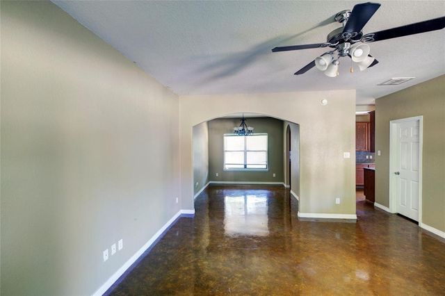 808 Belvedere Dr, Conroe, TX 77301