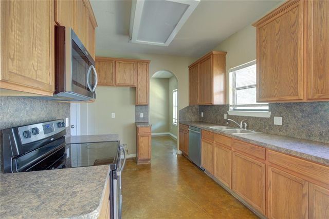 808 Belvedere Dr, Conroe, TX 77301