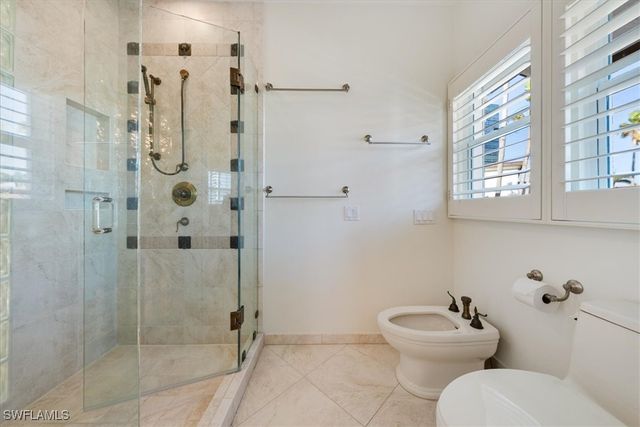 4719 Villa Mare LN, Naples, FL 34103