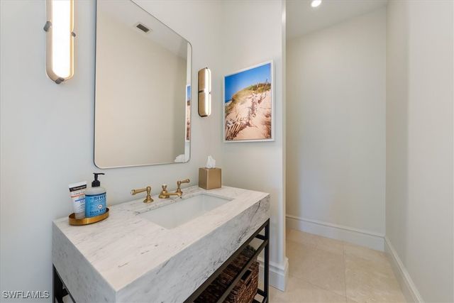 4719 Villa Mare LN, Naples, FL 34103