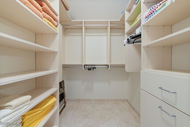 4719 Villa Mare LN, Naples, FL 34103