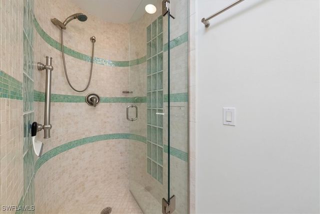 4719 Villa Mare LN, Naples, FL 34103