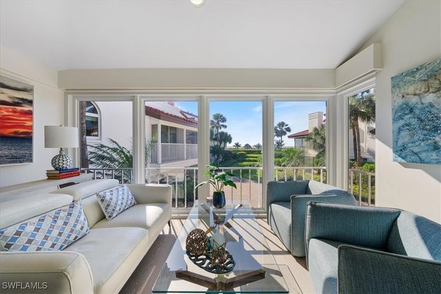 4719 Villa Mare LN, Naples, FL 34103