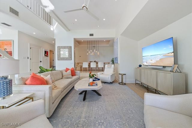 4719 Villa Mare LN, Naples, FL 34103