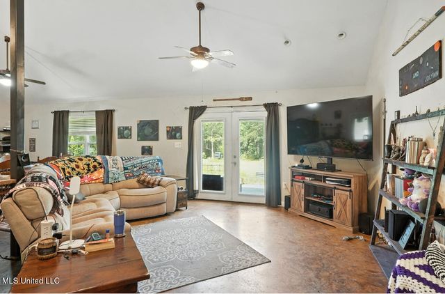 243 Mcsween Road, Picayune, MS 39466