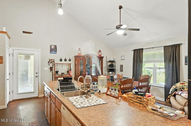 243 Mcsween Road, Picayune, MS 39466