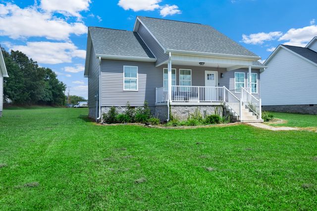 470 Meadowbrook Dr, Mcminnville, TN 37110