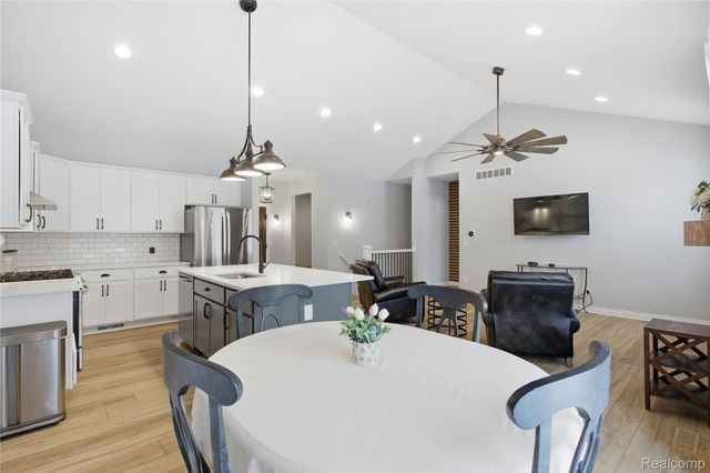 12425 Wolfberry Court, Fenton Charter Township, MI 48430