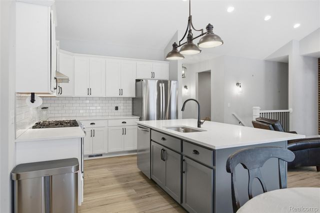 12425 Wolfberry Court, Fenton Charter Township, MI 48430