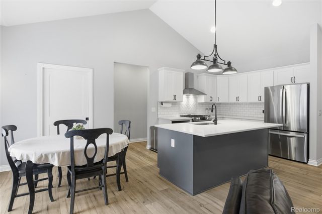 12425 Wolfberry Court, Fenton Charter Township, MI 48430