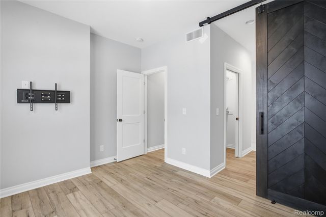 12425 Wolfberry Court, Fenton Charter Township, MI 48430