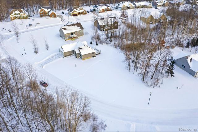 12425 Wolfberry Court, Fenton Charter Township, MI 48430