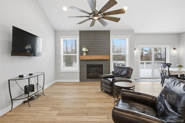 12425 Wolfberry Court, Fenton Charter Township, MI 48430