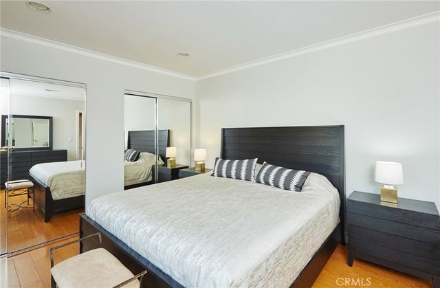 17827 Burbank Boulevard, Encino, CA 91316