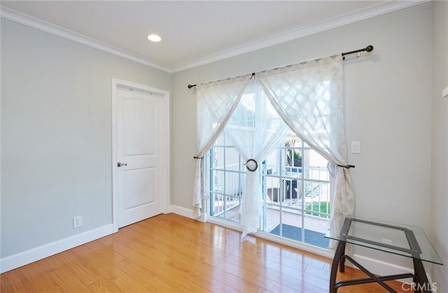 17827 Burbank Boulevard, Encino, CA 91316