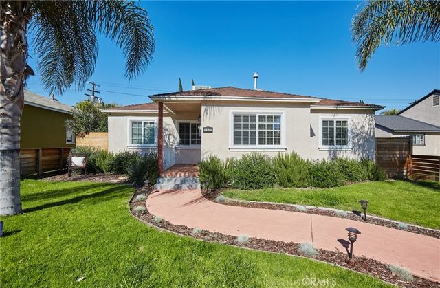 17827 Burbank Boulevard, Encino, CA 91316