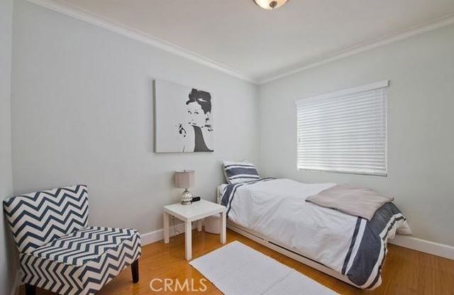 17827 Burbank Boulevard, Encino, CA 91316